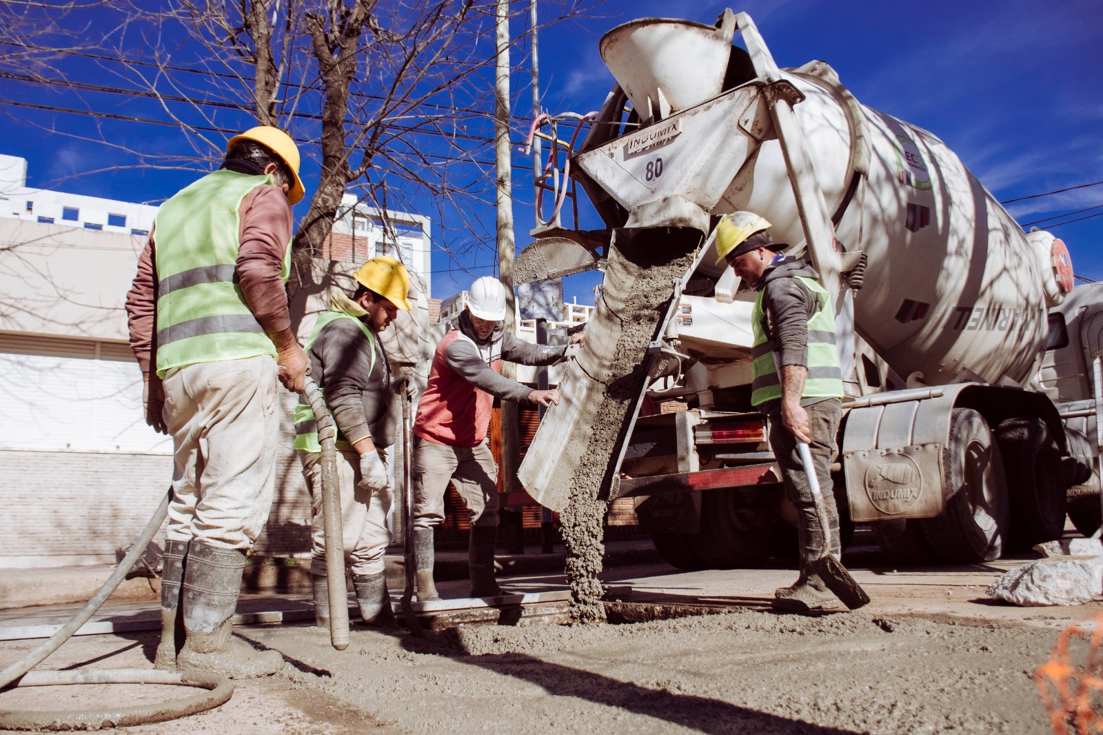 EMOS: Comenzó el plan de bacheo con una inversión de 500 millones de pesos